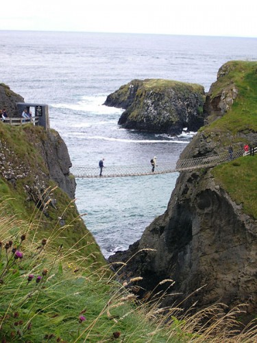Carrick a rede rope bridge