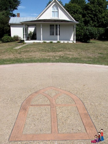 American Gothic House Grant Wood