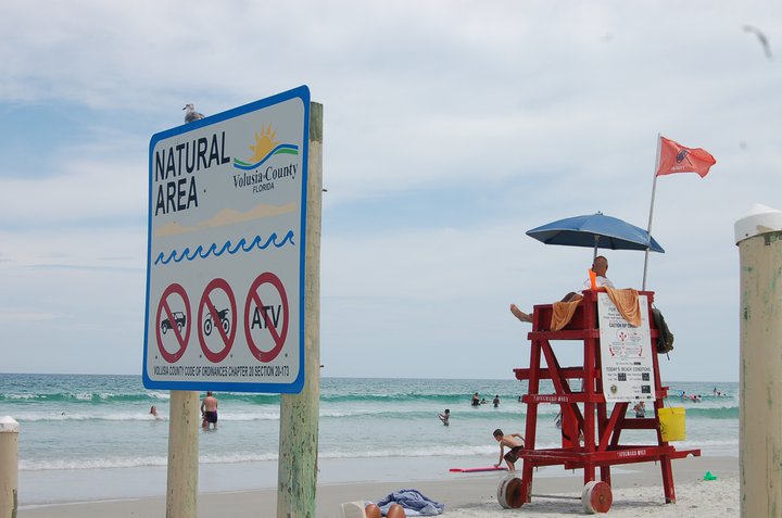 Staying Safe on the Beach Staying Safe on the Beach
