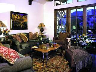 Les Saisons Living Room