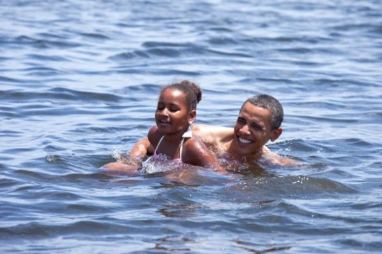 President & Sasha Obama go swimming in Panama City Beach President & Sasha Obama go swimming in Panama City Beach