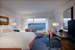 Renaissance_King_Room