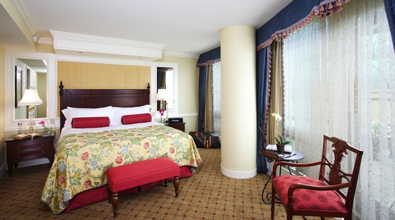 Boston-Harbor-Hotel-Room