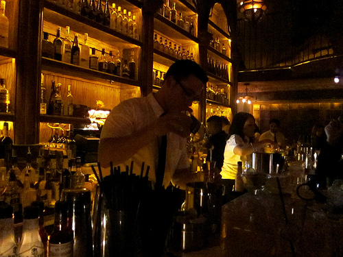 La Descarga Heats Up Koreatown in Los Angeles, Cuban Style
