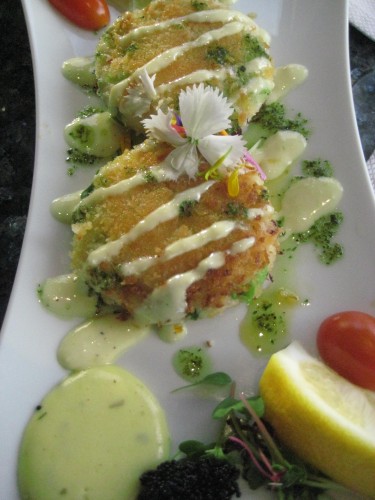 Beverly's Crab Cakes, dining, Nancy D. Brown